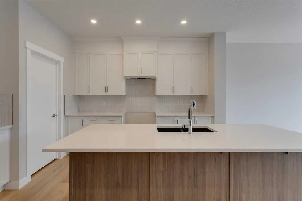 32 Willow Park Point