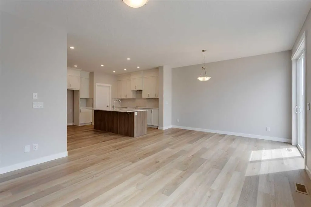 32 Willow Park Point