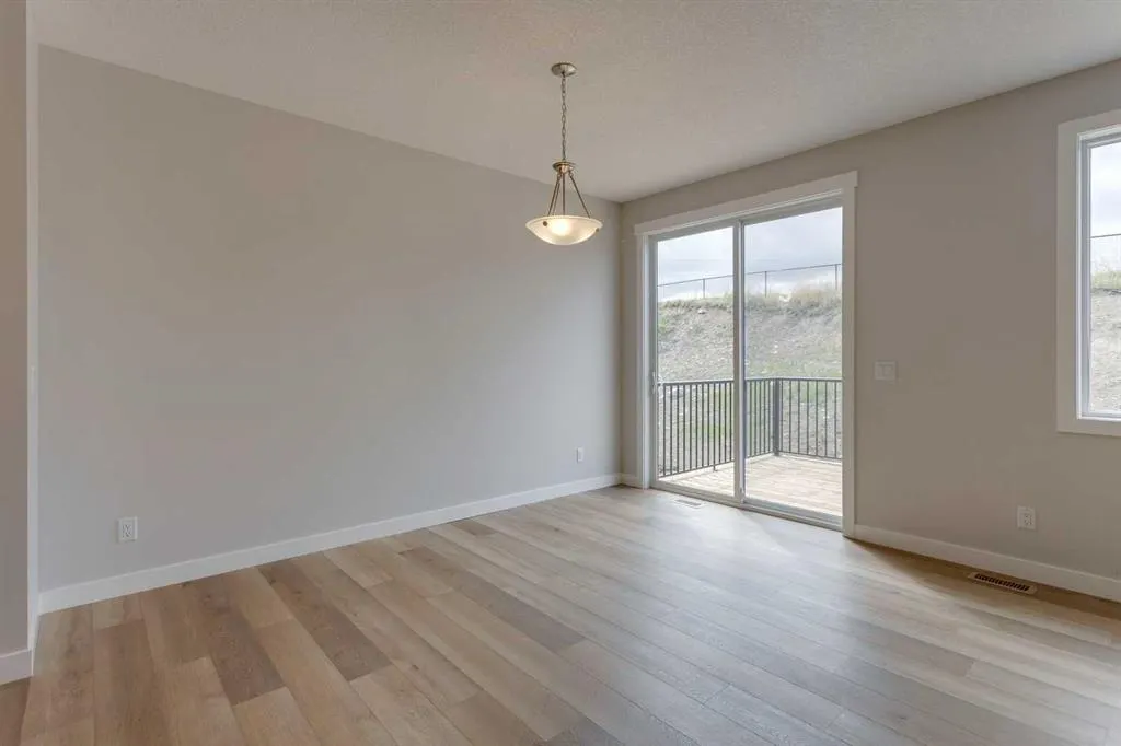 32 Willow Park Point