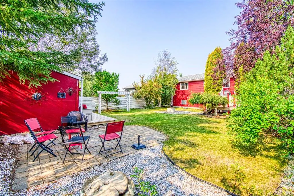 718 Oak Drive