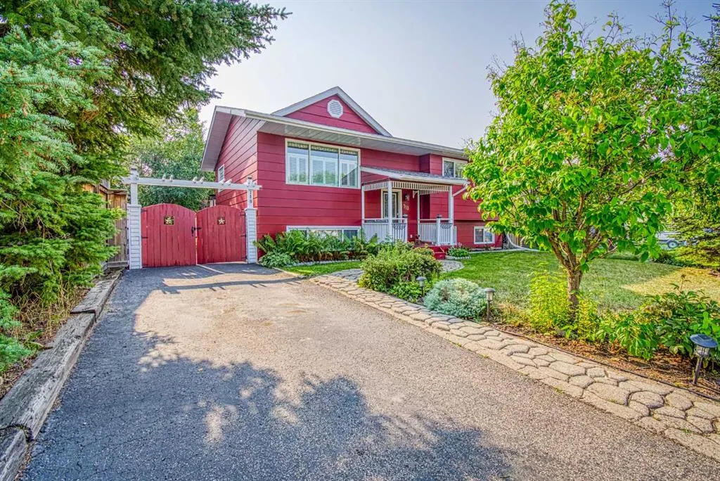 718 Oak Drive