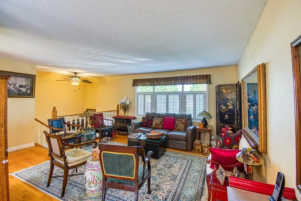 718 Oak Drive