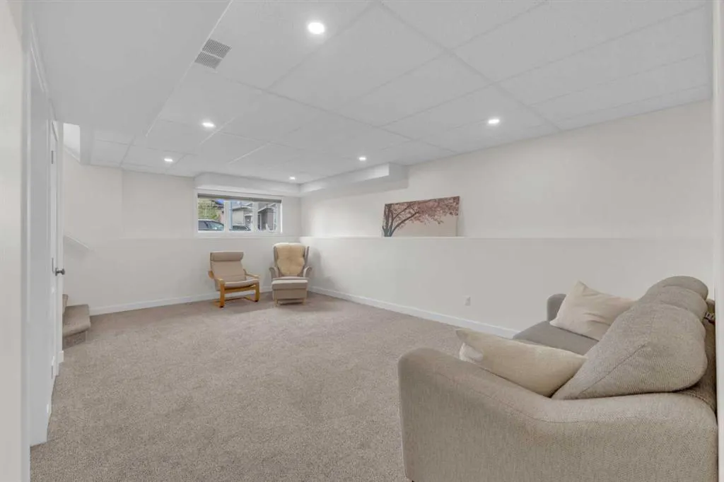 17 Cedar Crescent