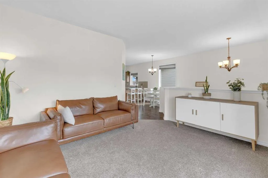 17 Cedar Crescent