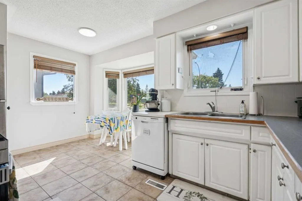 5606 50 Street