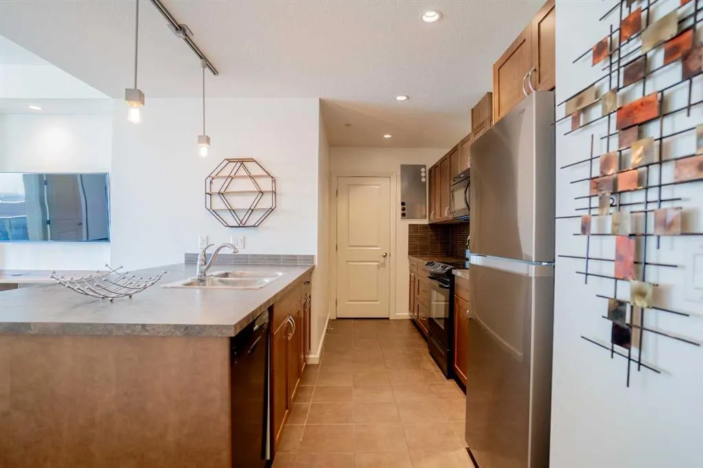 211 13 Avenue SE, #1408