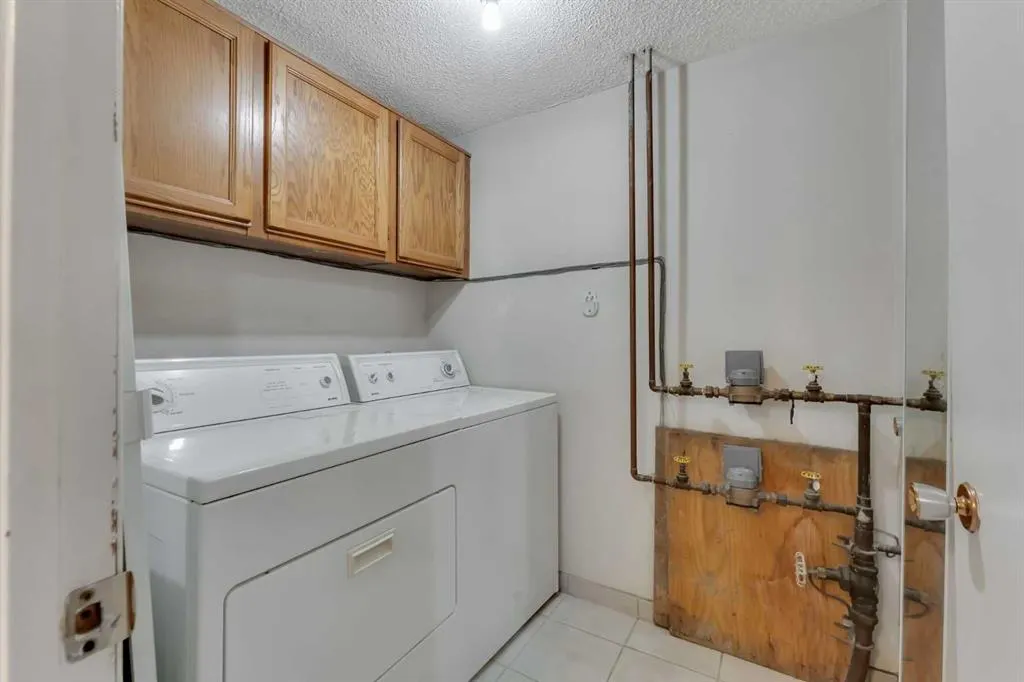 3314 Centre Street NE, #2