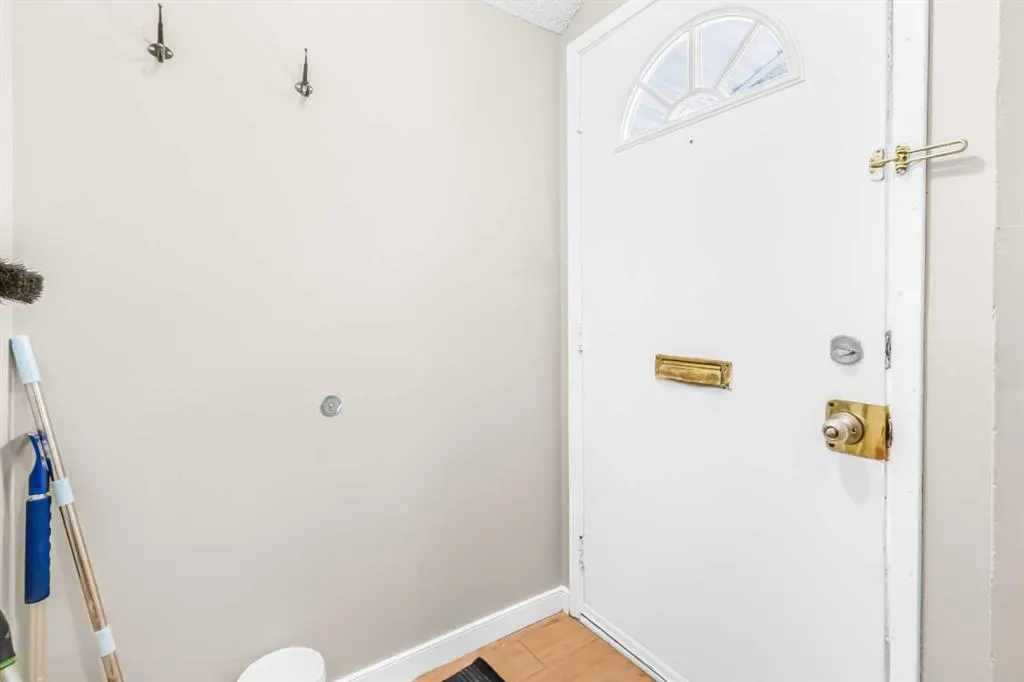 131 Templehill Drive NE, #1