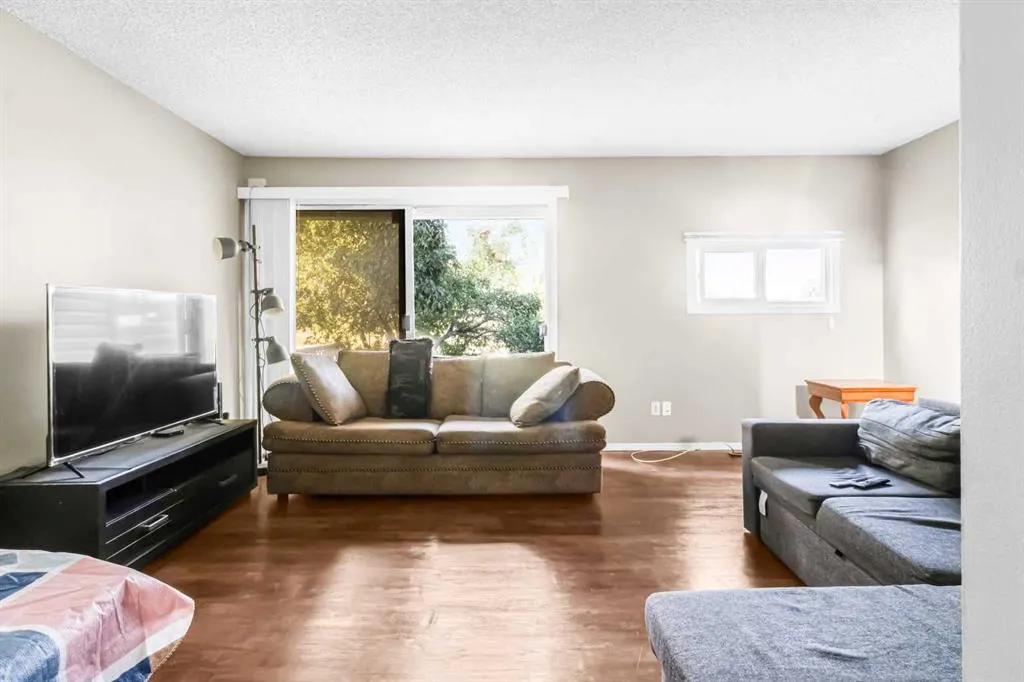 131 Templehill Drive NE, #1