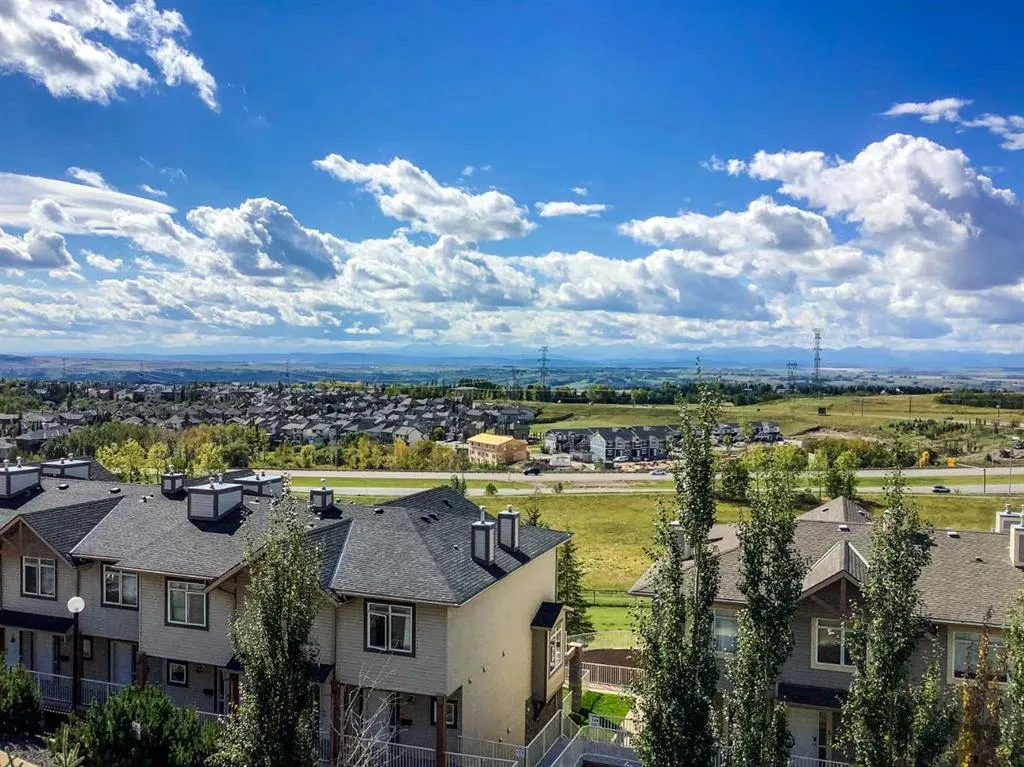 108 Rockyledge View NW, #8