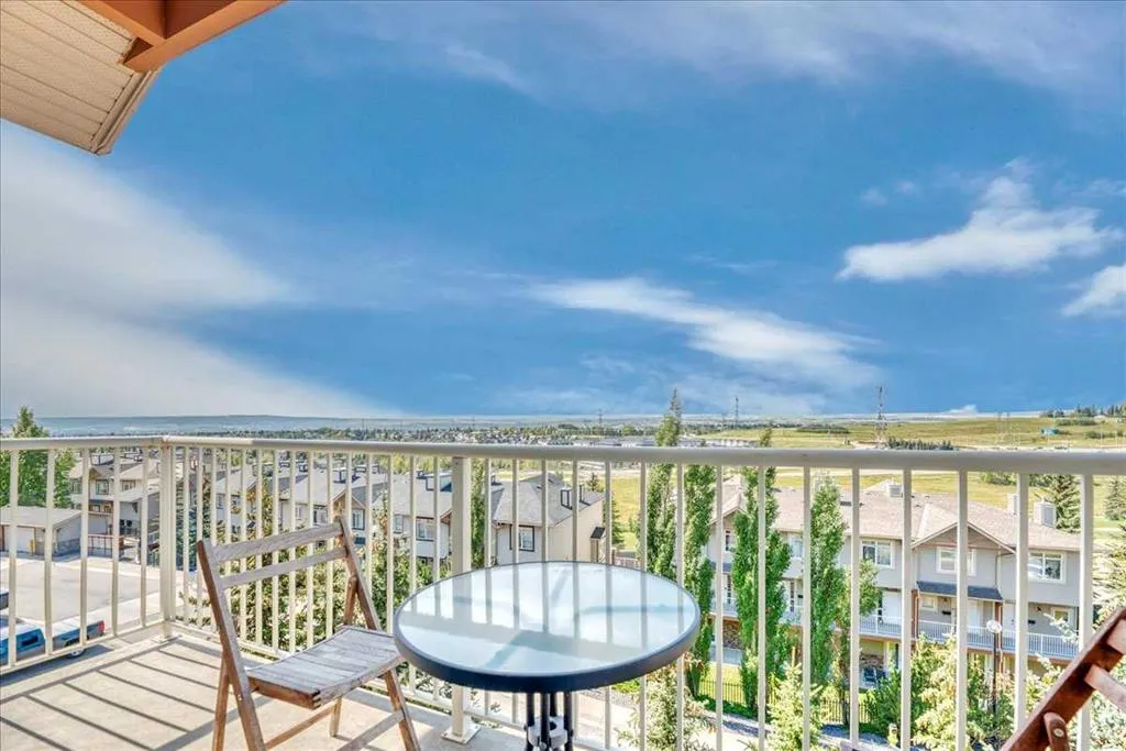 108 Rockyledge View NW, #8