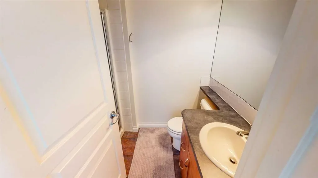 108 Rockyledge View NW, #8