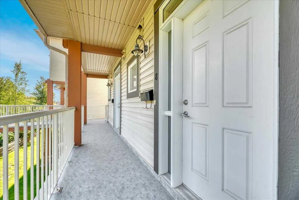 108 Rockyledge View NW, #8