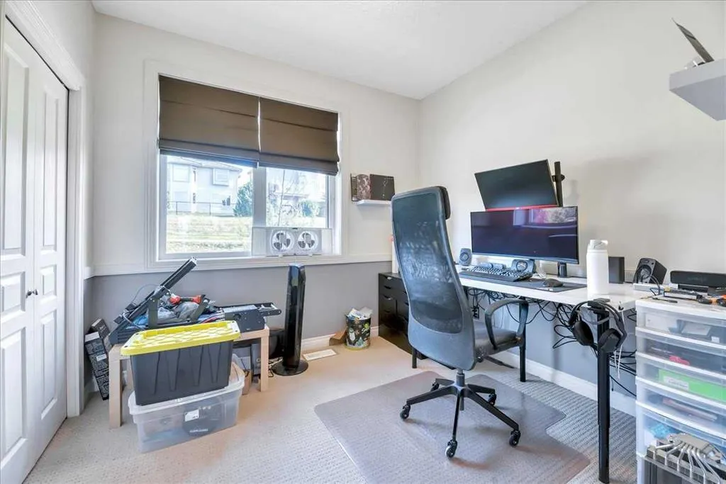 108 Rockyledge View NW, #8