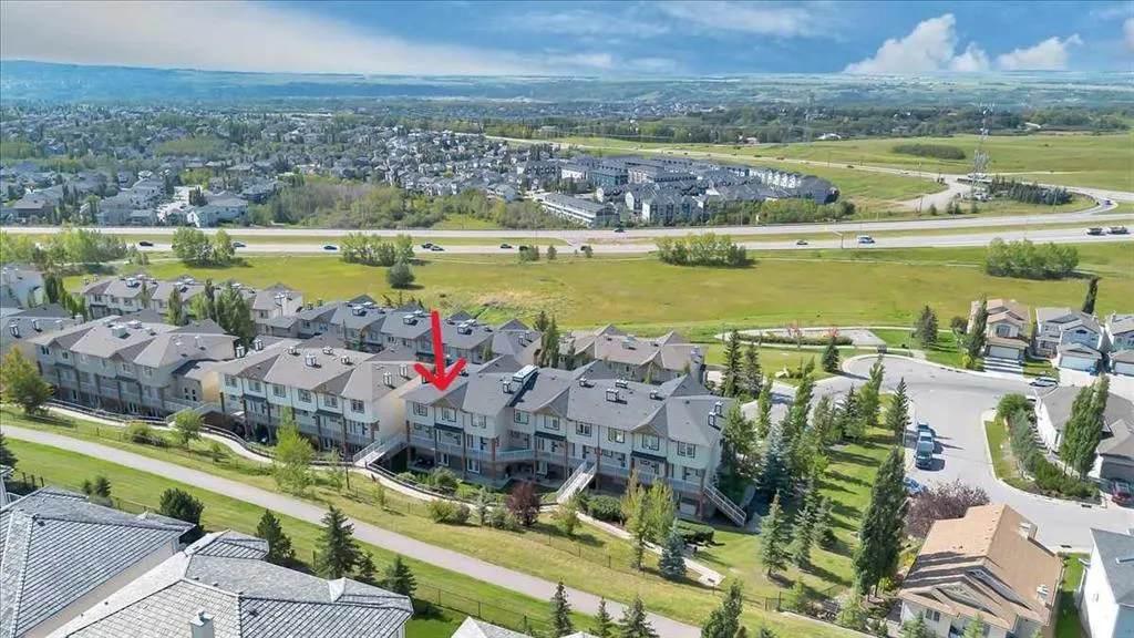 108 Rockyledge View NW, #8