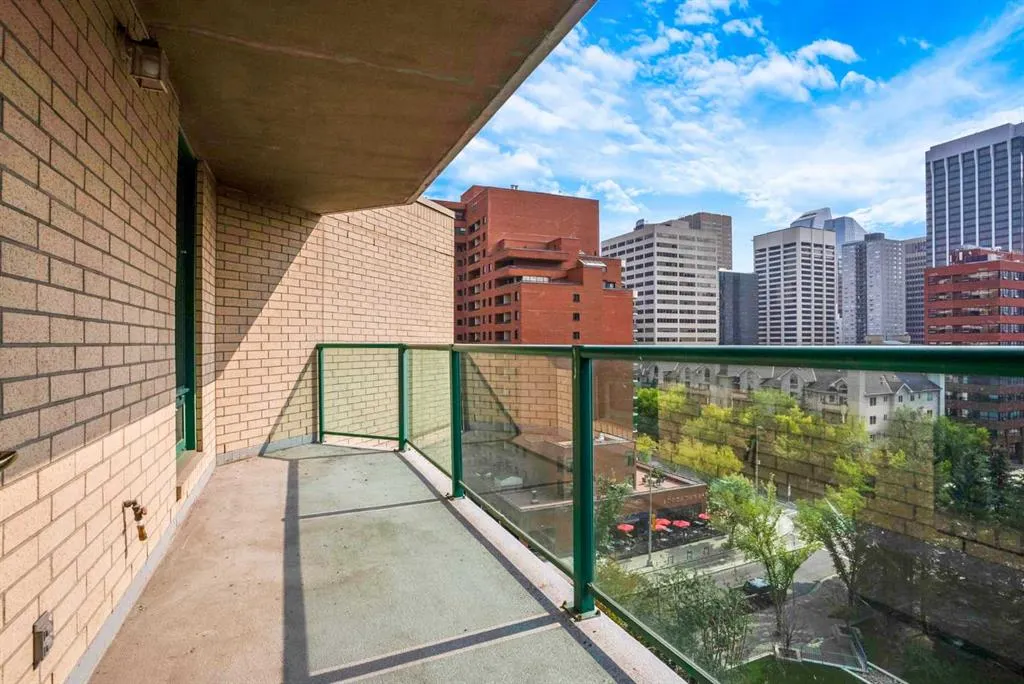 801 2 Avenue SW, #902