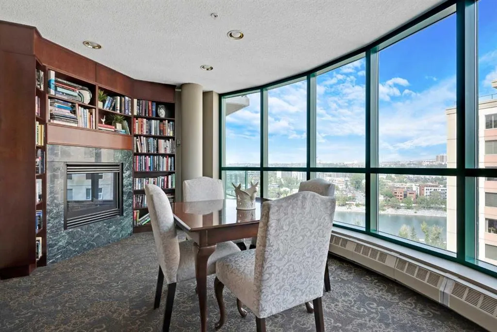 801 2 Avenue SW, #902