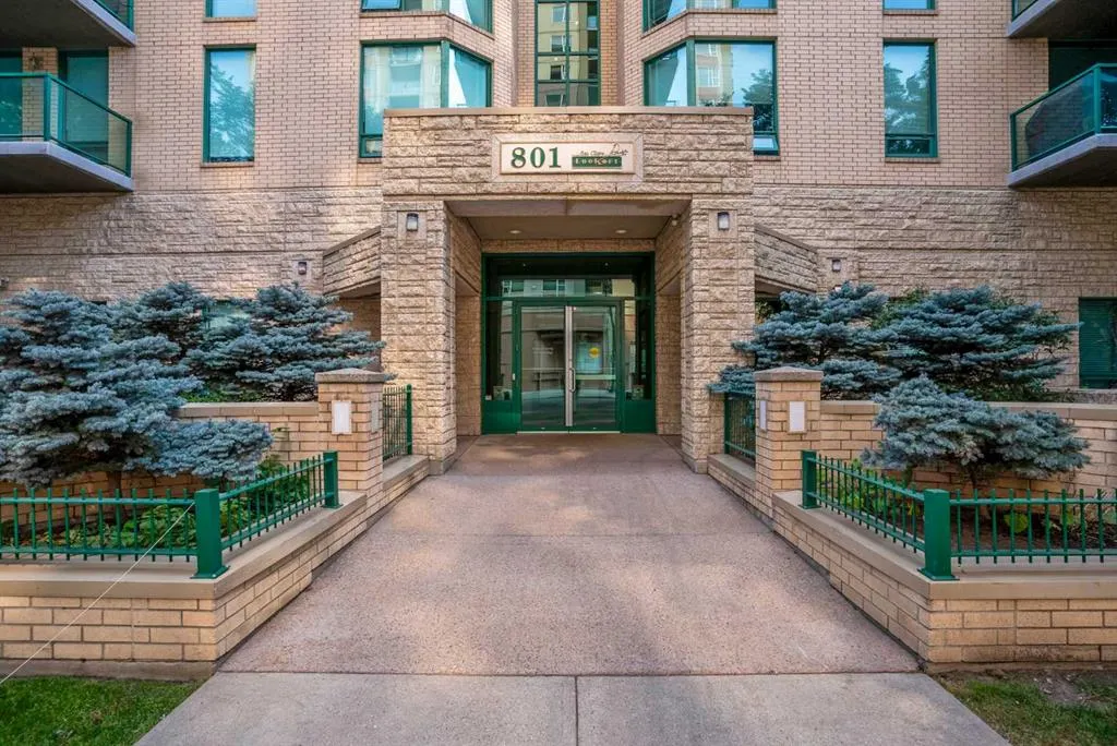 801 2 Avenue SW, #902