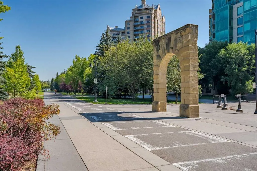 310 8 Street SW, #180