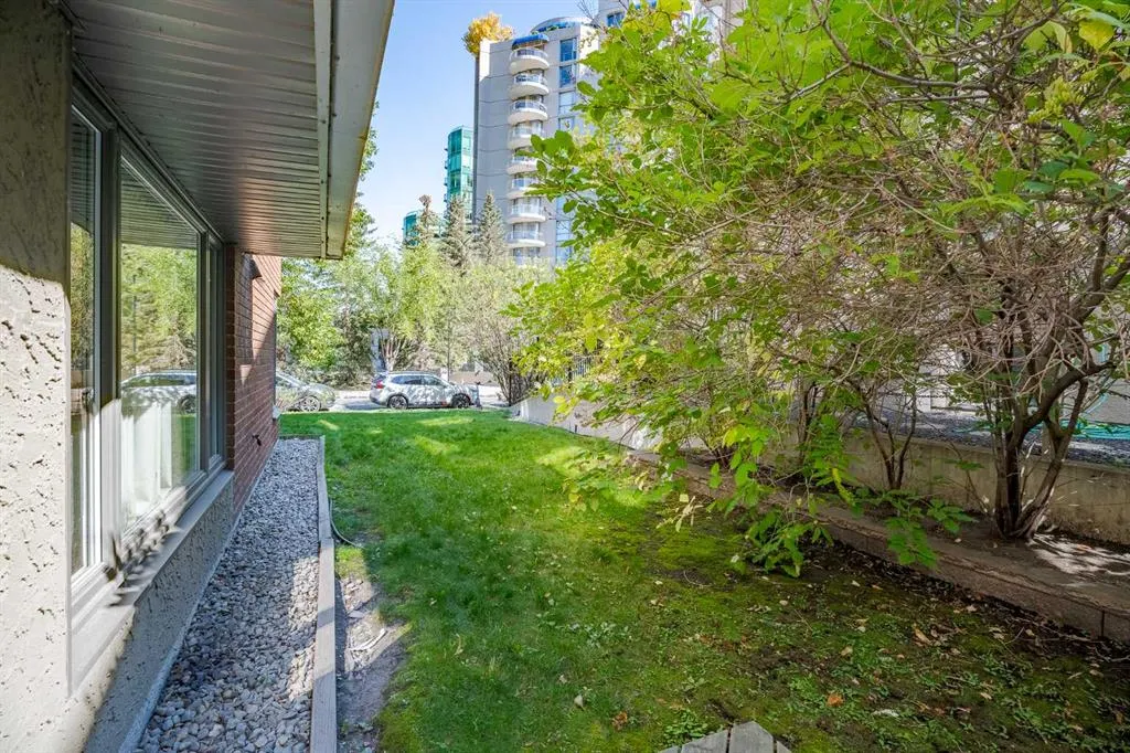310 8 Street SW, #180