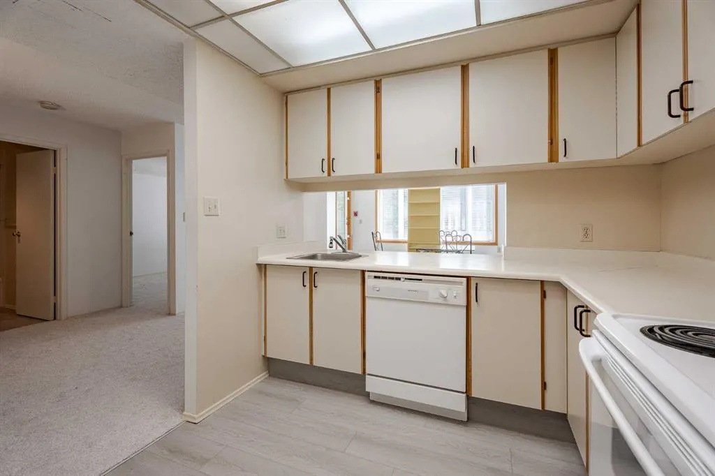 310 8 Street SW, #180