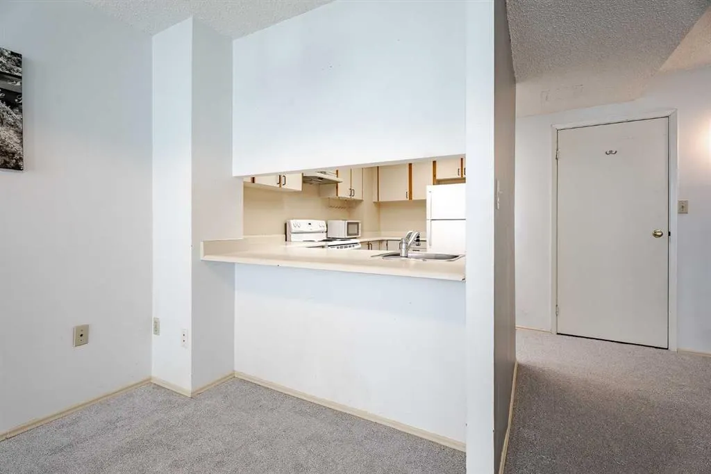 310 8 Street SW, #180