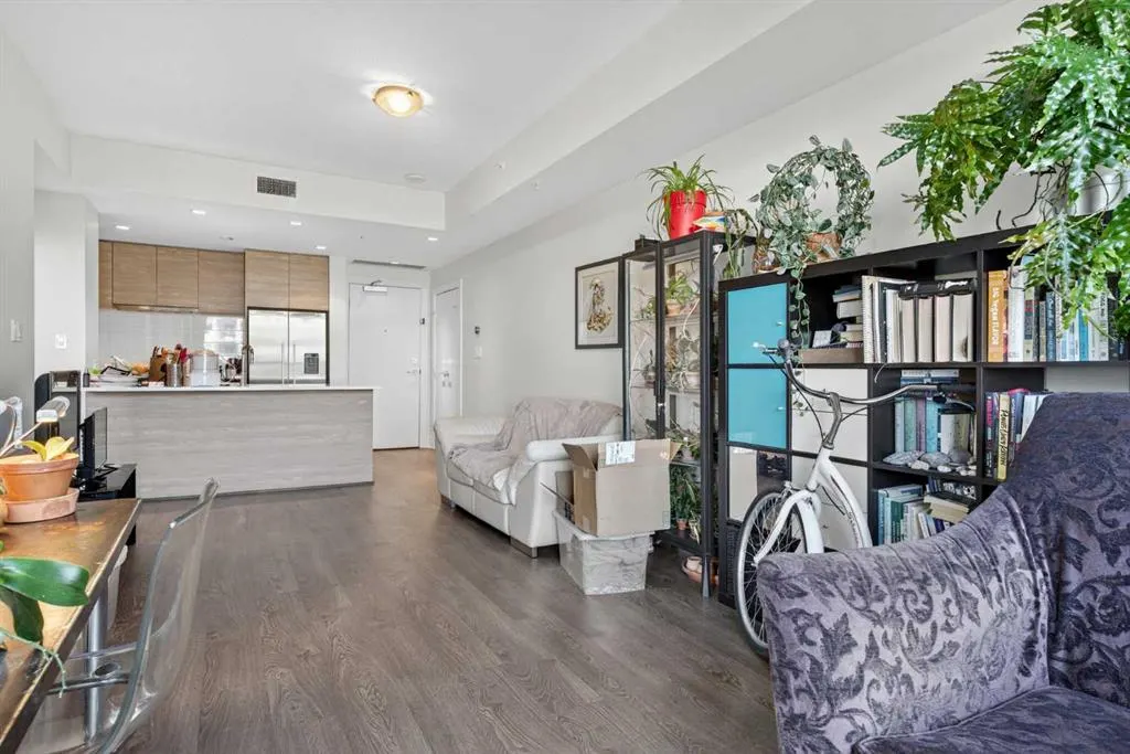 38 9 Street NE, #502