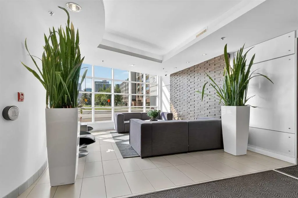 38 9 Street NE, #502