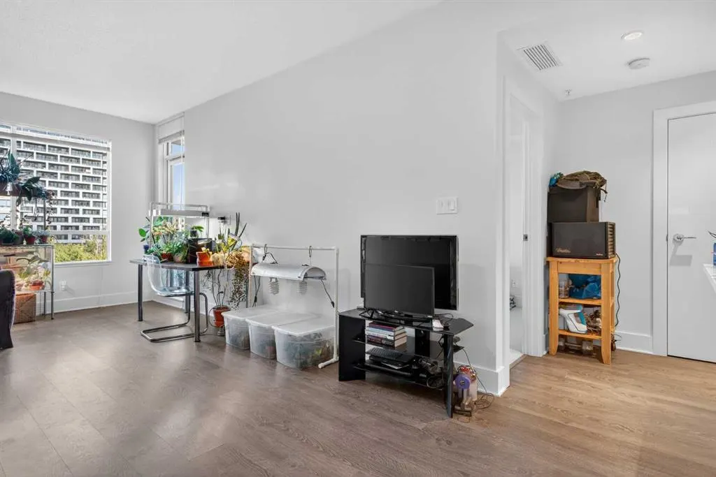 38 9 Street NE, #502