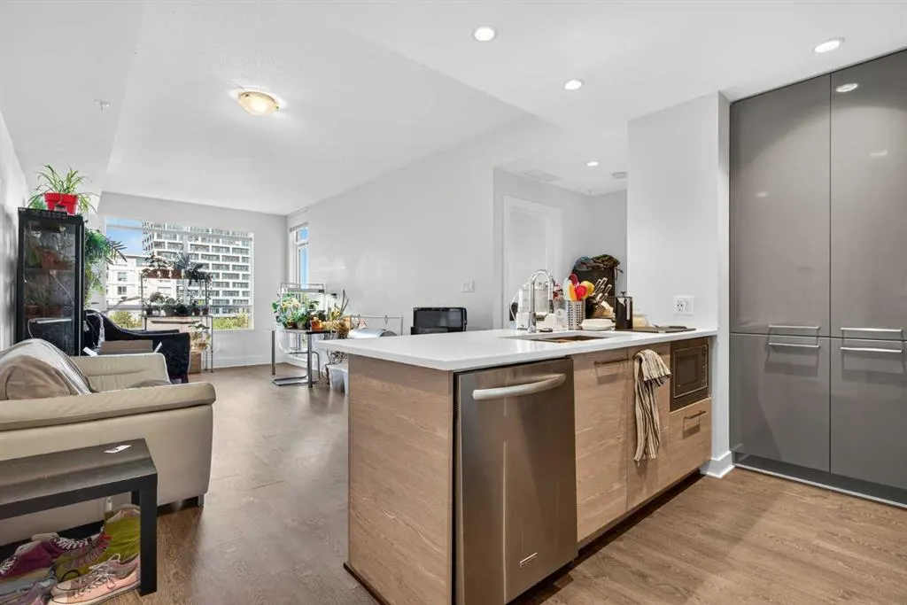 38 9 Street NE, #502