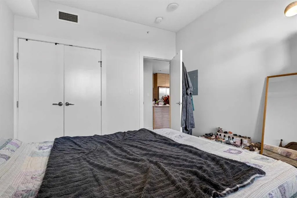 38 9 Street NE, #502