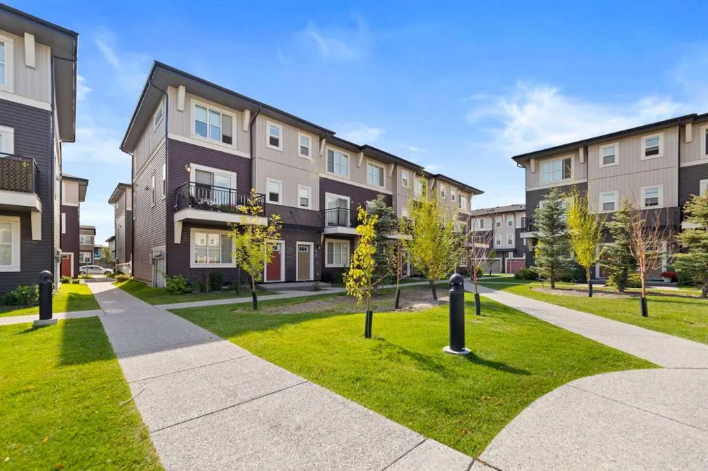 30 Cornerstone Manor NE, #410