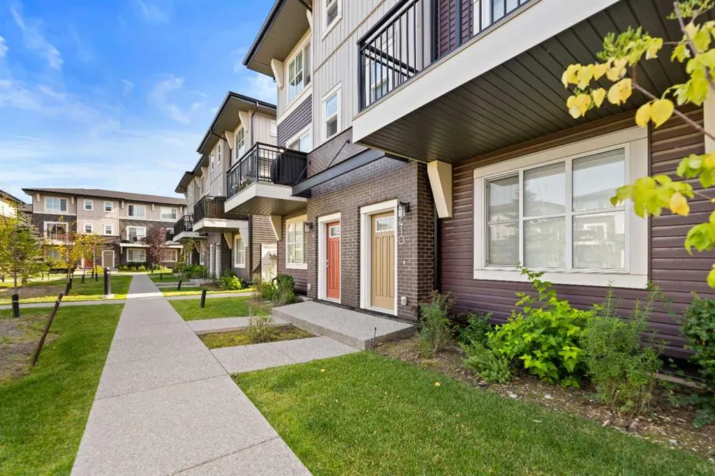 30 Cornerstone Manor NE, #410