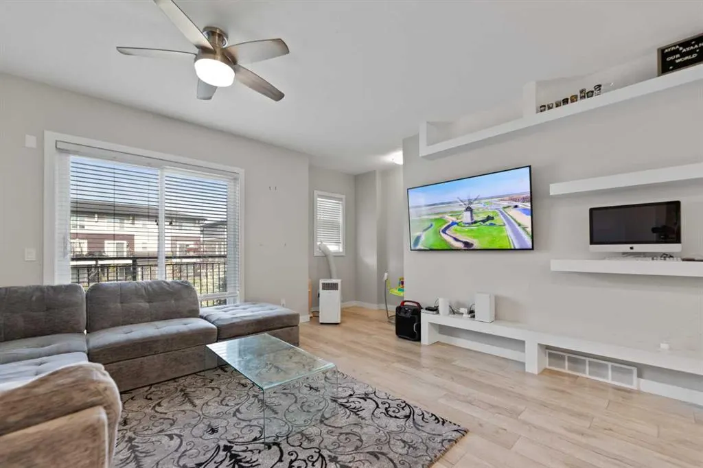 30 Cornerstone Manor NE, #410