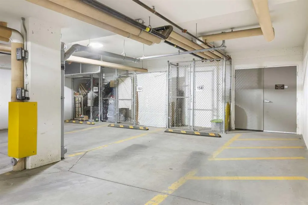 10 Mahogany Mews SE, #301
