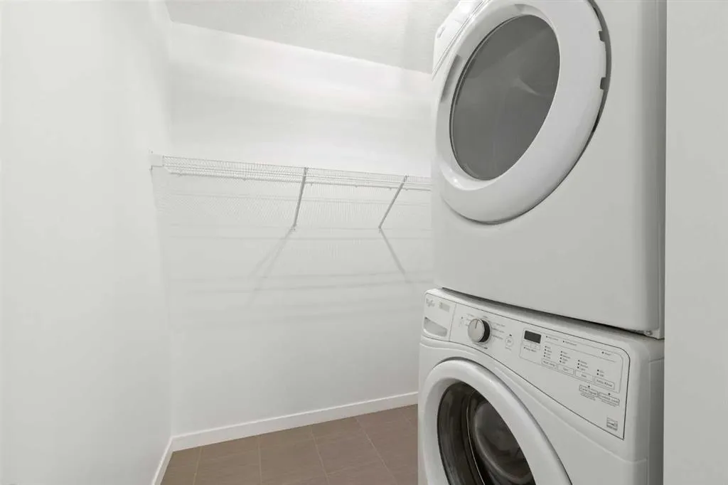 10 Mahogany Mews SE, #301
