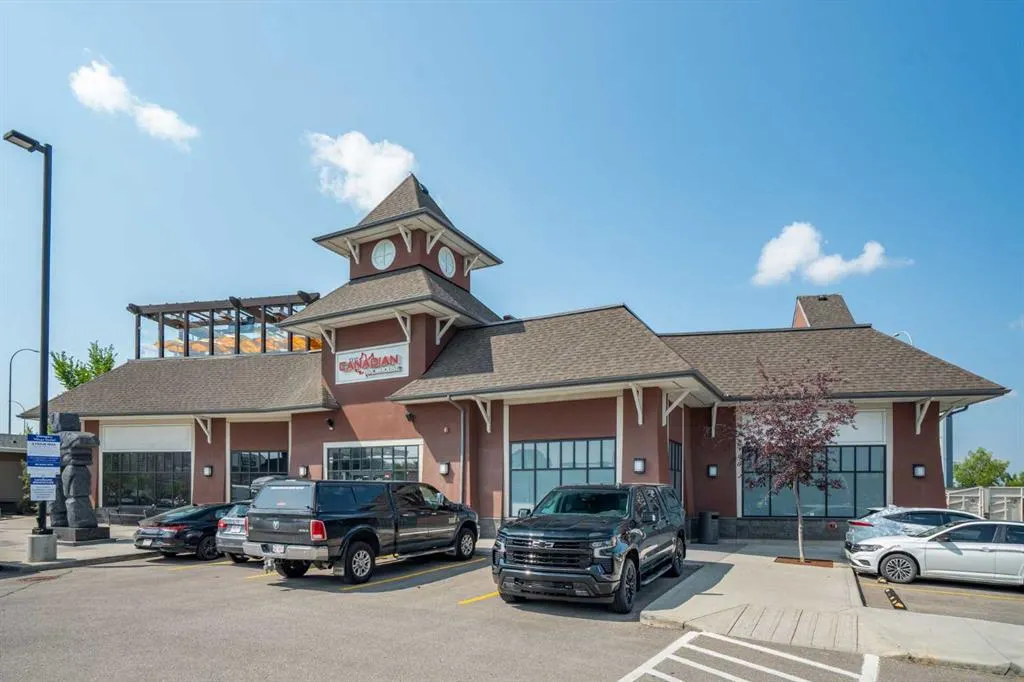 10 Mahogany Mews SE, #301