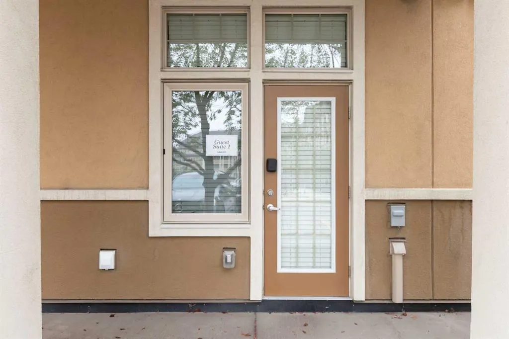 10 Mahogany Mews SE, #301