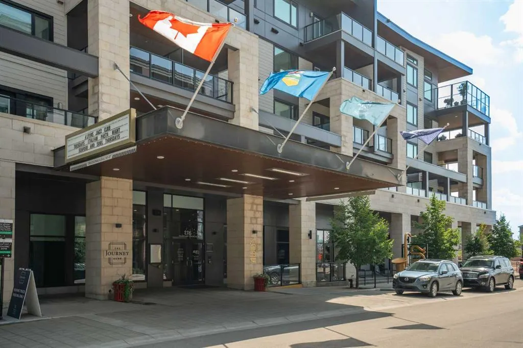 10 Mahogany Mews SE, #301