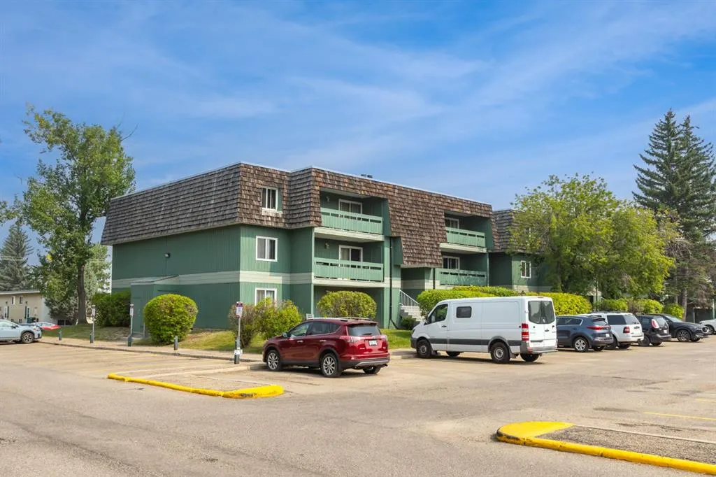315 Southampton Drive SW, #6302