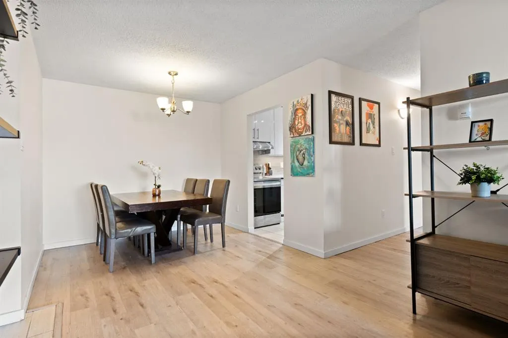 315 Southampton Drive SW, #6302