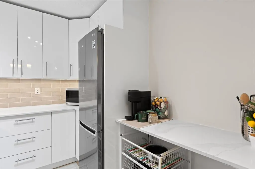 315 Southampton Drive SW, #6302