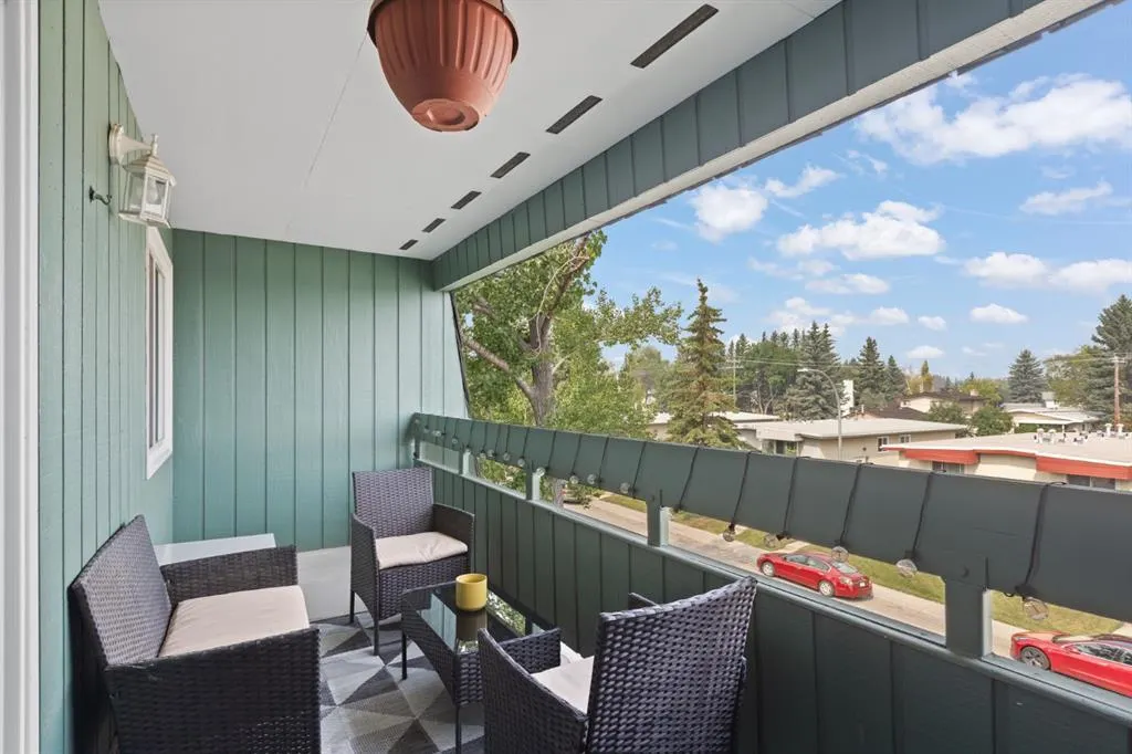 315 Southampton Drive SW, #6302