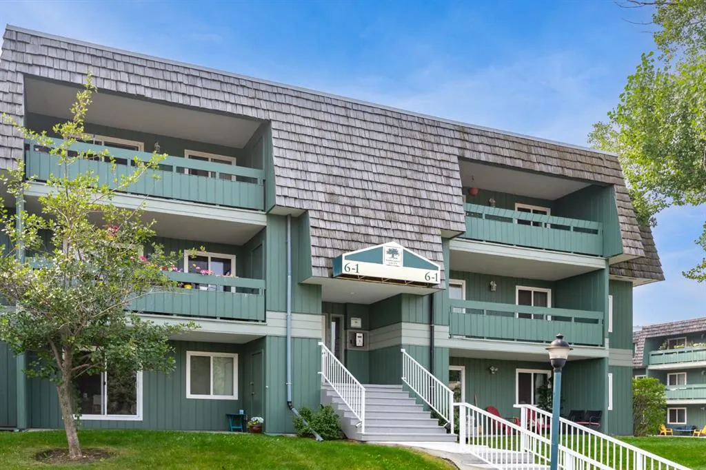 315 Southampton Drive SW, #6302