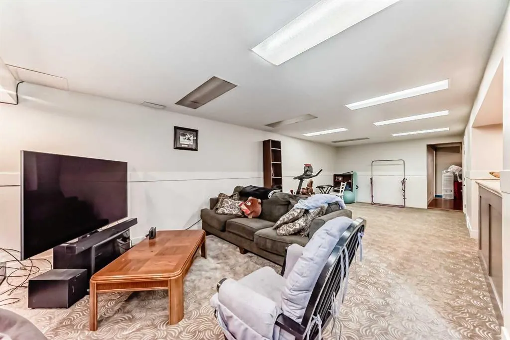 10824 Maplebend Drive SE
