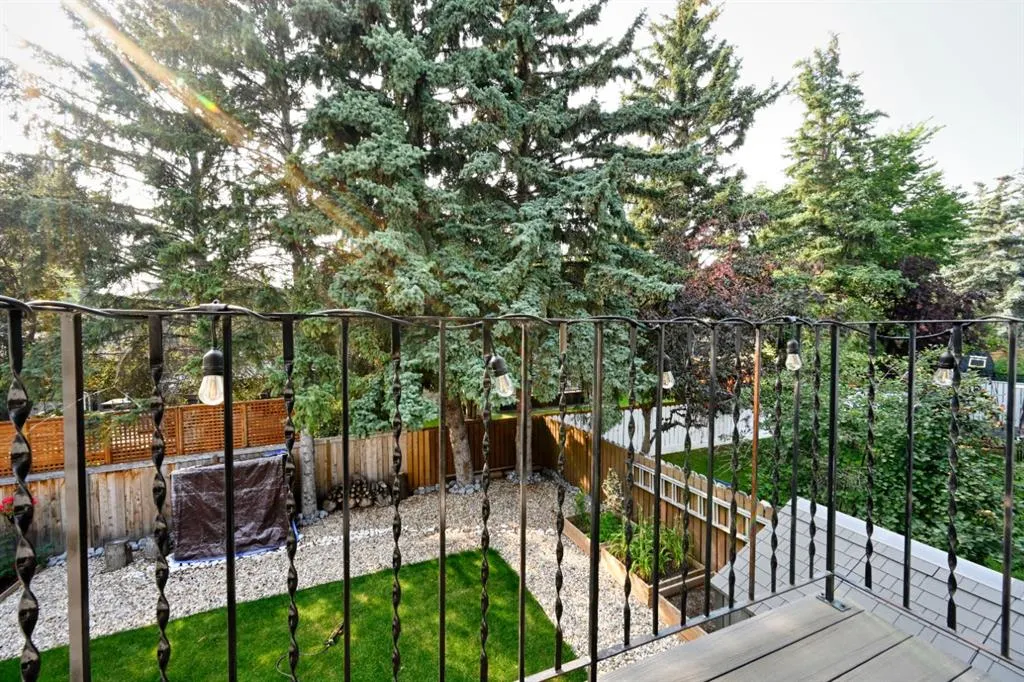 235 Canova Place SW