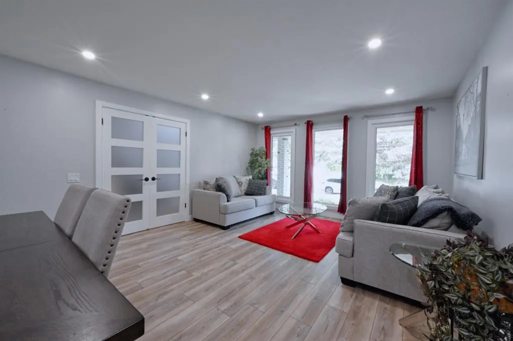 235 Canova Place SW