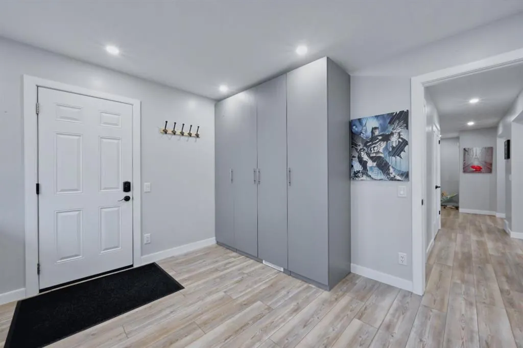 235 Canova Place SW