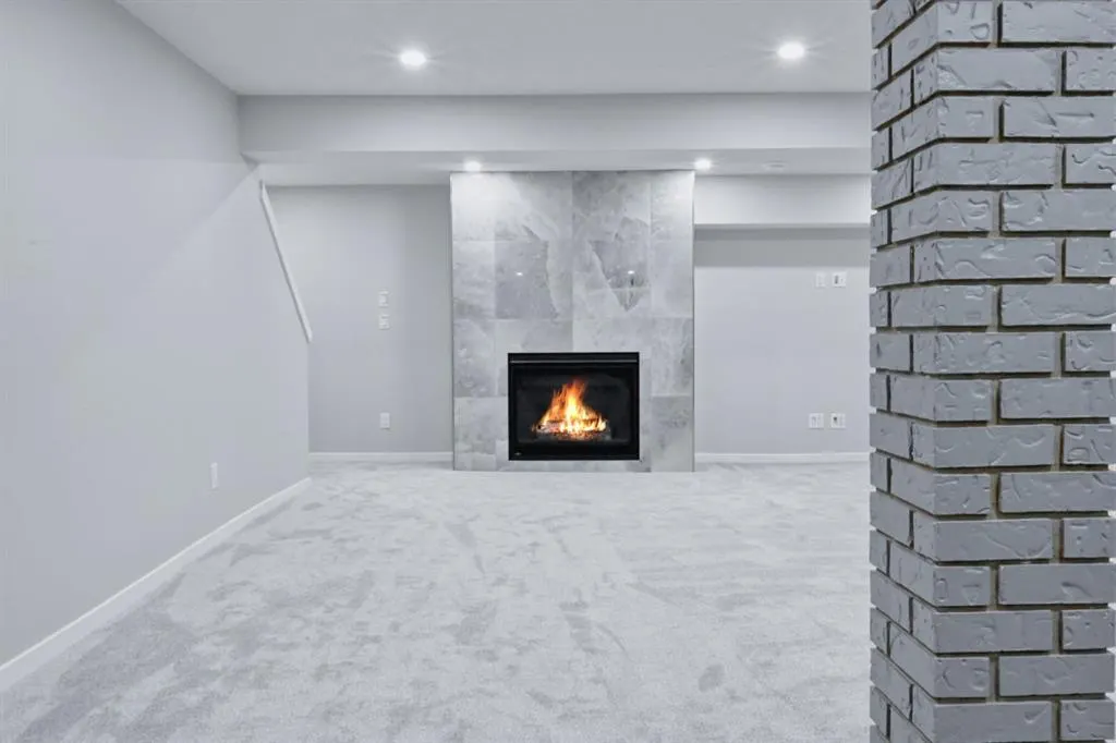 235 Canova Place SW