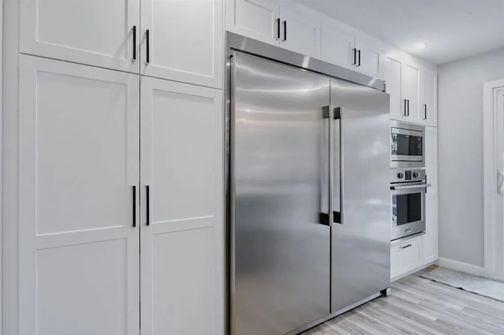 235 Canova Place SW